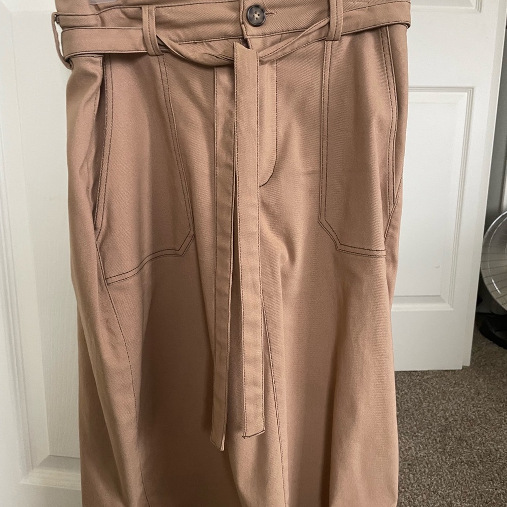 Women’s dress skirt, paper bag waist